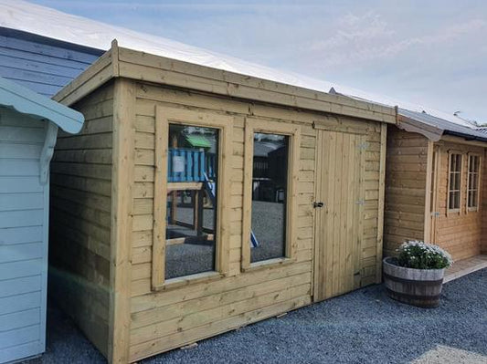 LEAN To Timber Shed